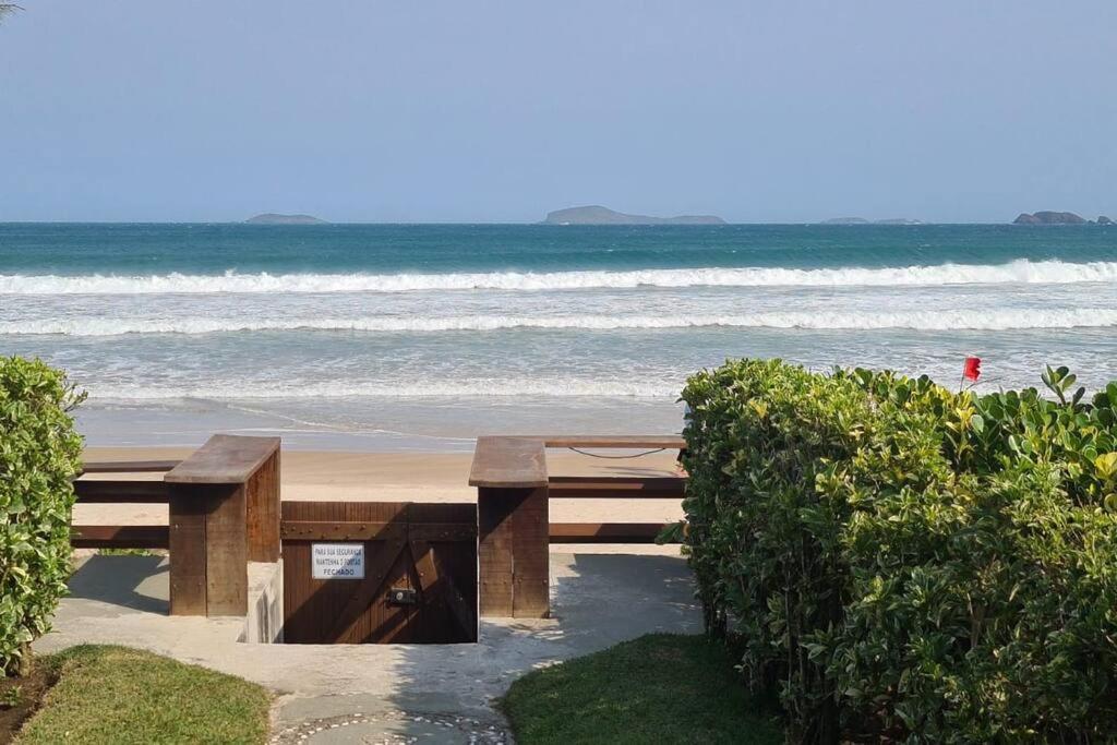 Pe Na Areia Praia Geriba Buzios Esterno foto